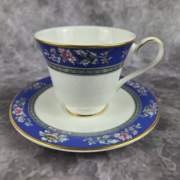 Vintage Royal Doulton Austin English Fine Bone China 2 Each Cups Saucers Plates - Picture 9 of 16